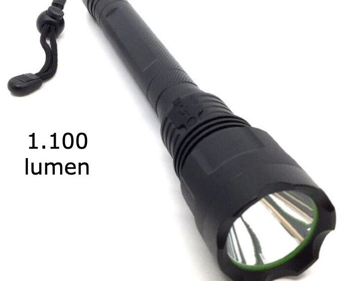 Genopladelig LED Lommelygte med 1100 lumens og 5 lysindstillinger